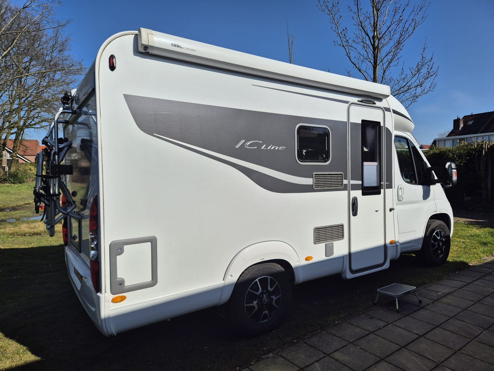Burstner Nexxo 569 IC Line Compacte en complete camper 6m, Caravans en Kamperen, Ringverwarming, Boiler, Bürstner, 5 tot 6 meter