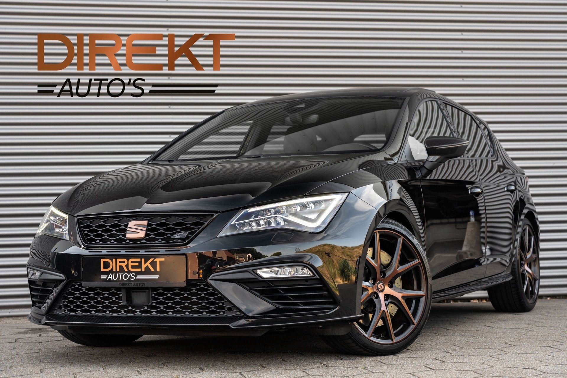 SEAT Leon 2.0 TSI CUPRA CARBON EDITION PANO BEATS BREMBO VOL, 15 km/l, Gebruikt, Zwart, 4 cilinders