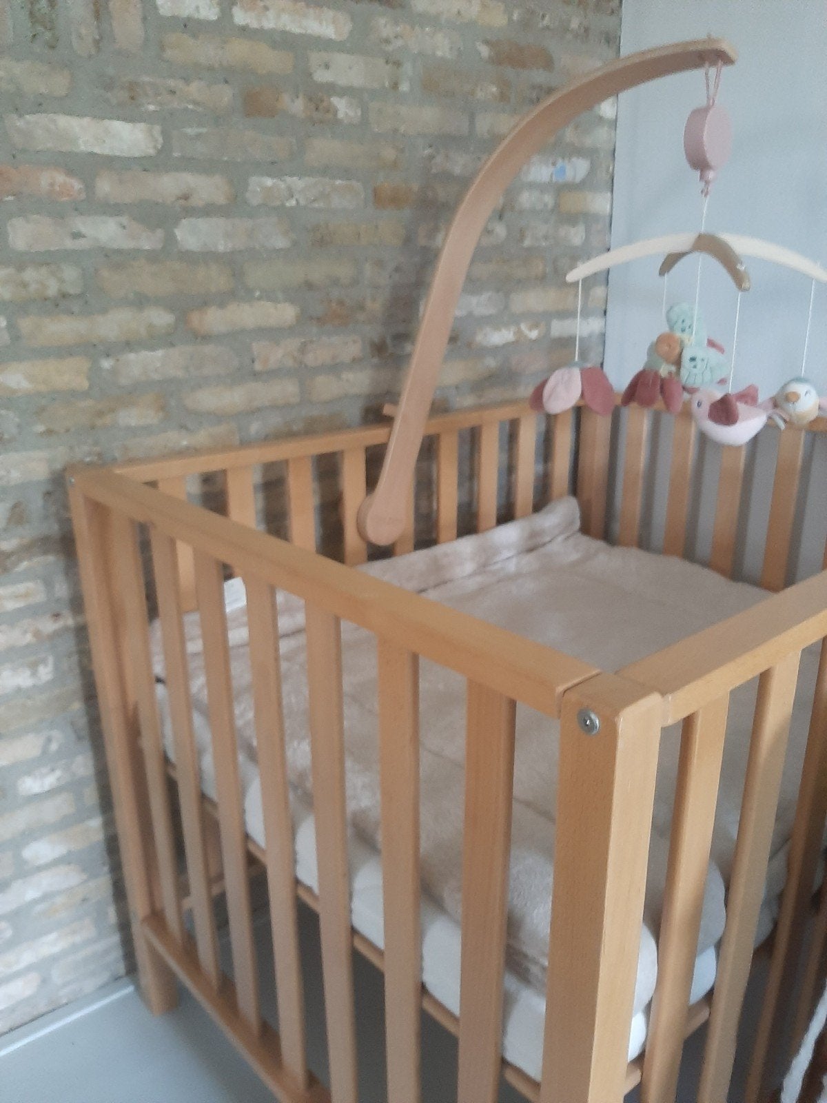 Houten box inclusief matras en beige boxkleed, Ophalen, Gebruikt, Vierkant, Boxkleed