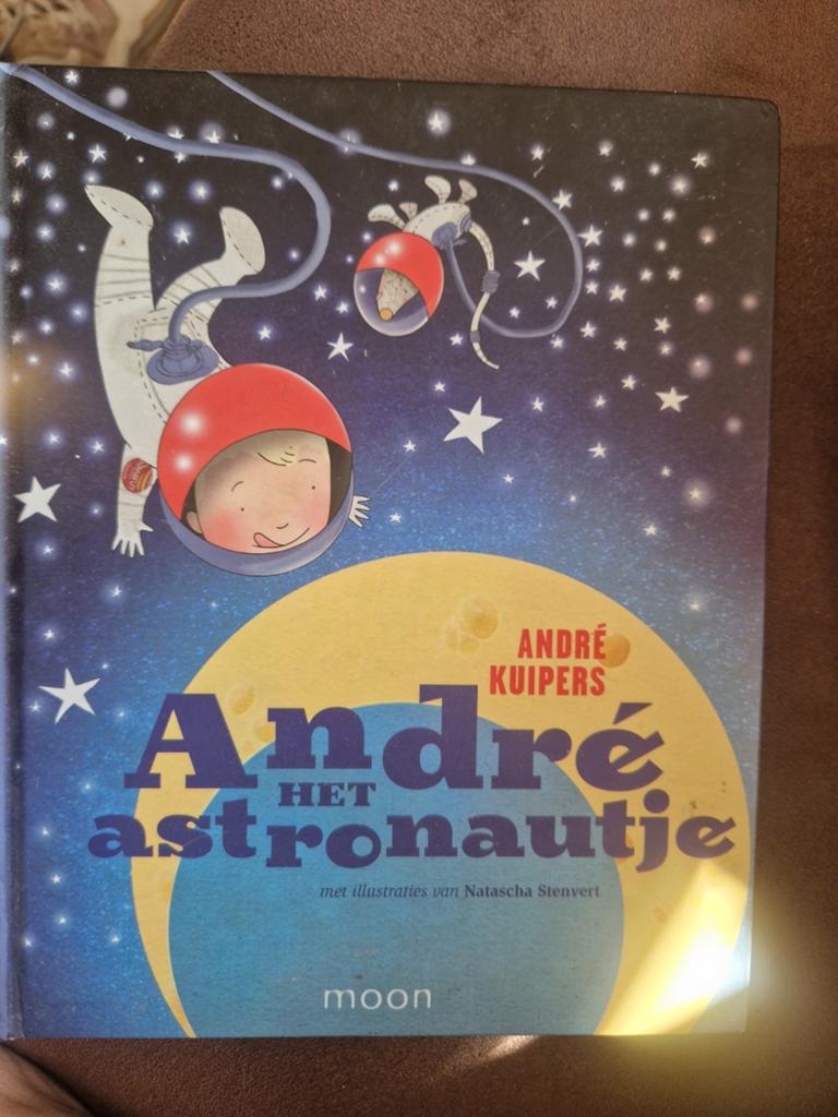 André het astronautje - André Kuipers (kinderboek), Boeken, Ophalen of Verzenden, Zo goed als nieuw, André Kuipers, Fictie algemeen