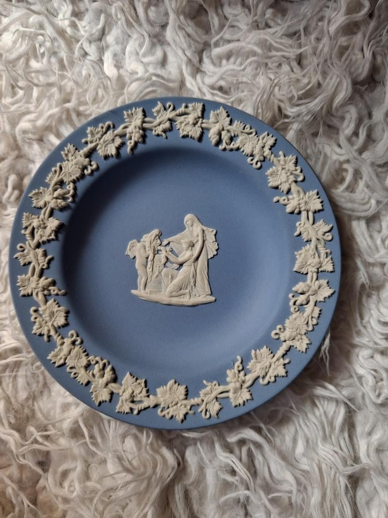 Wedgwood jasperware bordje, Antiek en Kunst, Antiek | Keramiek en Aardewerk, Ophalen of Verzenden