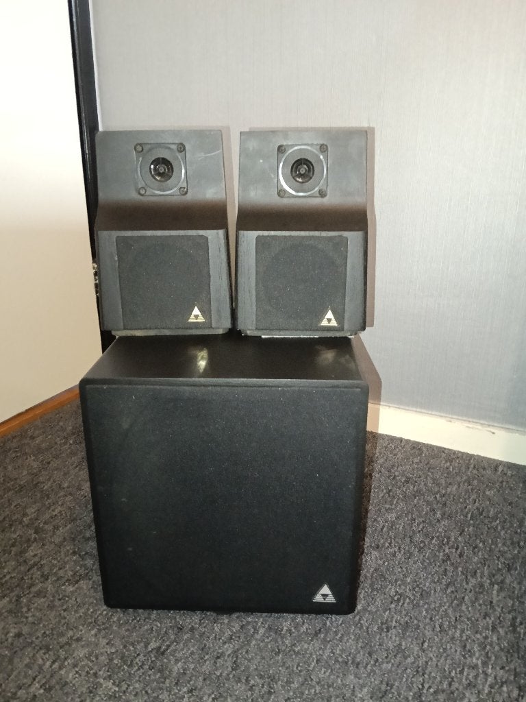 T.K. Vintage Triad System 1 Satellites & HSW- Subwoofer, Speakerset, Refurbished, 60 tot 120 watt, Ophalen