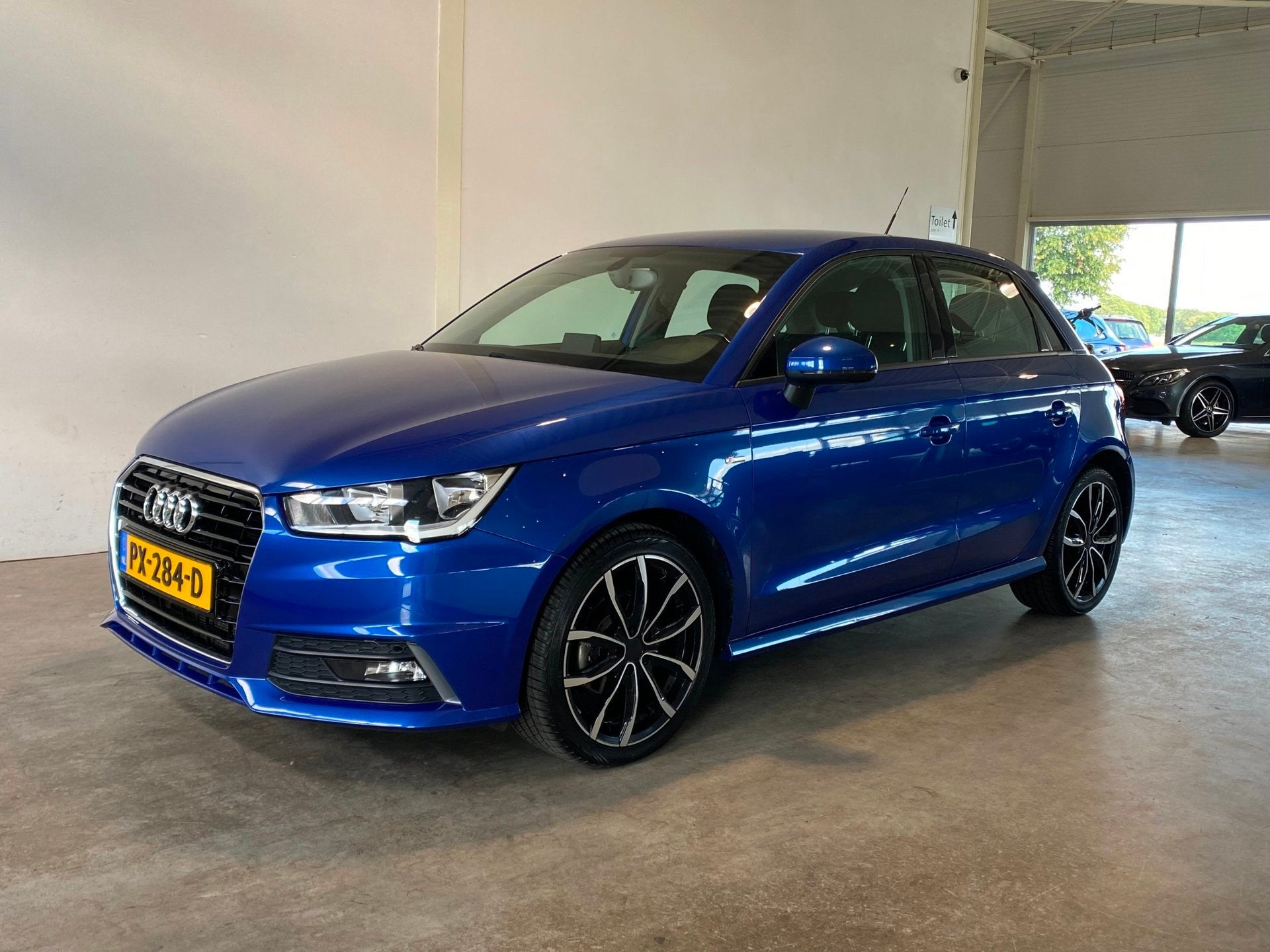 Audi A1 Sportback 1.0 TFSI S-line 17" NL-auto NAP, Voorwielaandrijving, Euro 6, 95 pk, 23 km/l