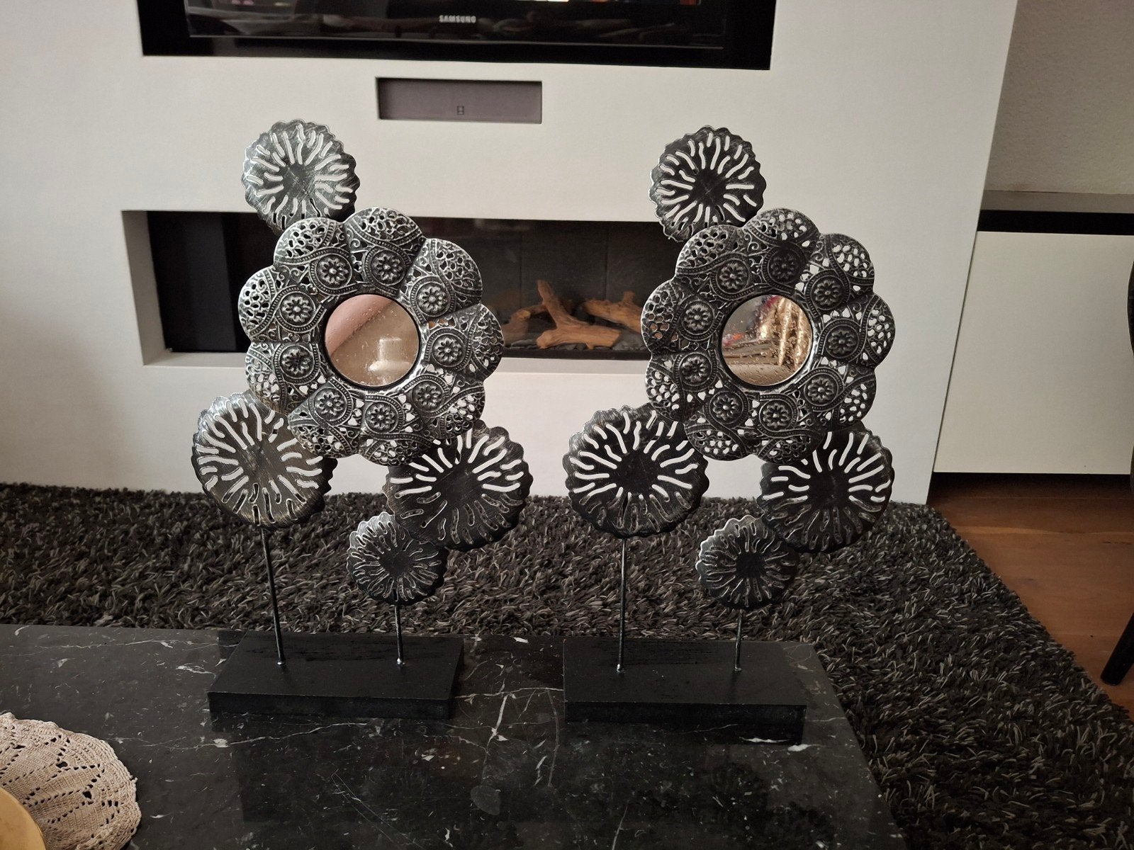 Decoratieve metalen bloem sculpturen met spiegel (set van 2), Zwart, Ophalen of Verzenden, Metaal, Oosters