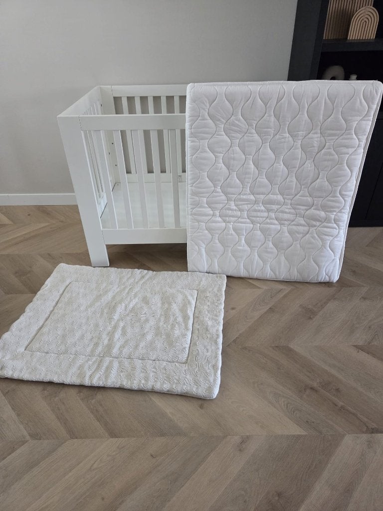 Box Kidsmill Alaska Babybox wit + boxmatras + boxkleed, Ophalen, Zo goed als nieuw, Rechthoekig, In hoogte verstelbaar