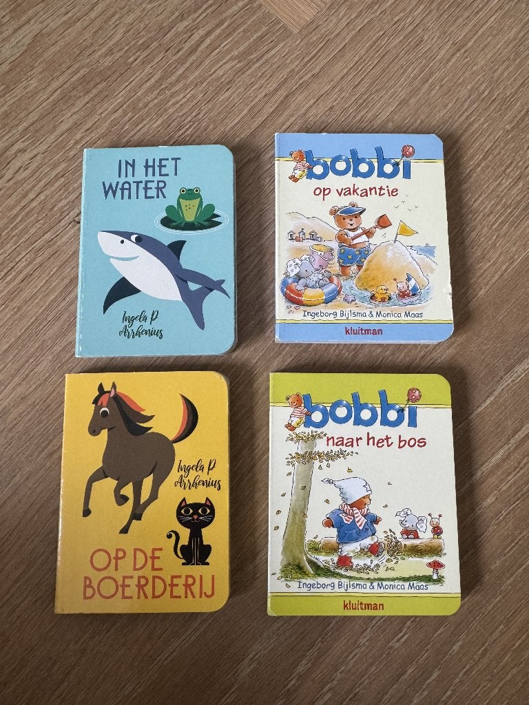 4 peuterboekjes, Ophalen of Verzenden, Gelezen