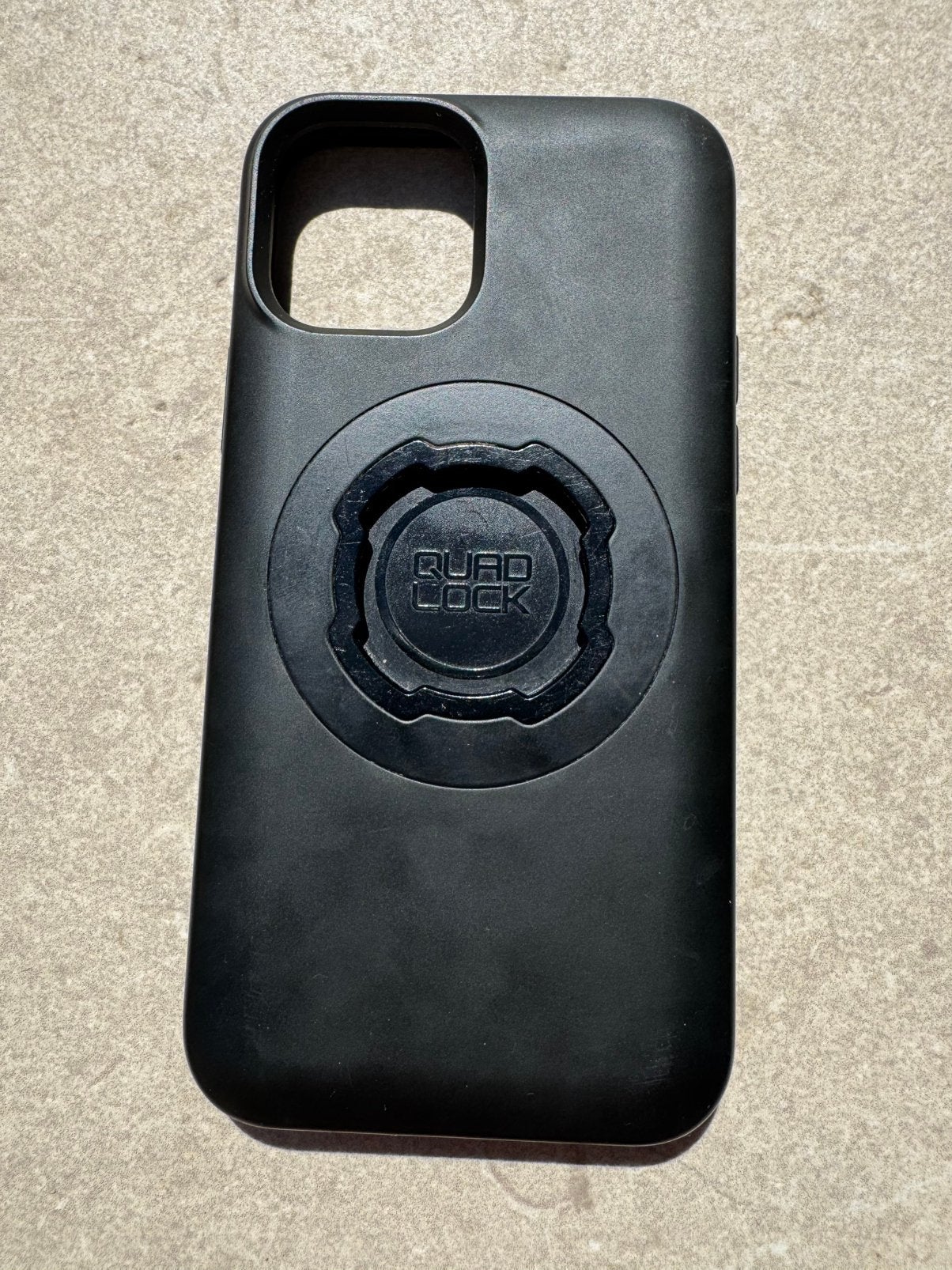 Quad Lock hoesje iPhone 12, Ophalen of Verzenden, Zo goed als nieuw, IPhone 12