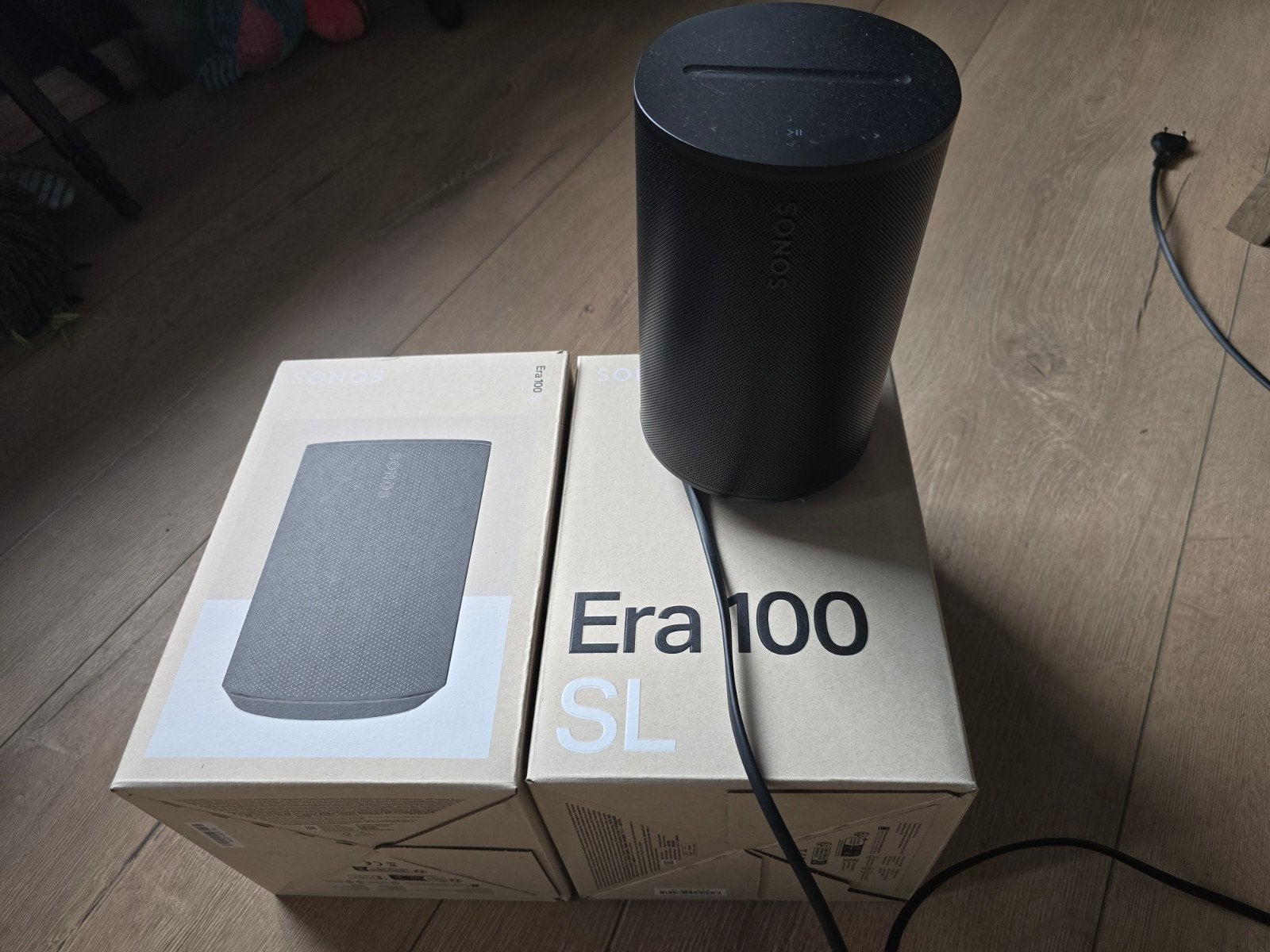 Foto 4 van Sonos Era 100 SL - Zo goed als nieuw