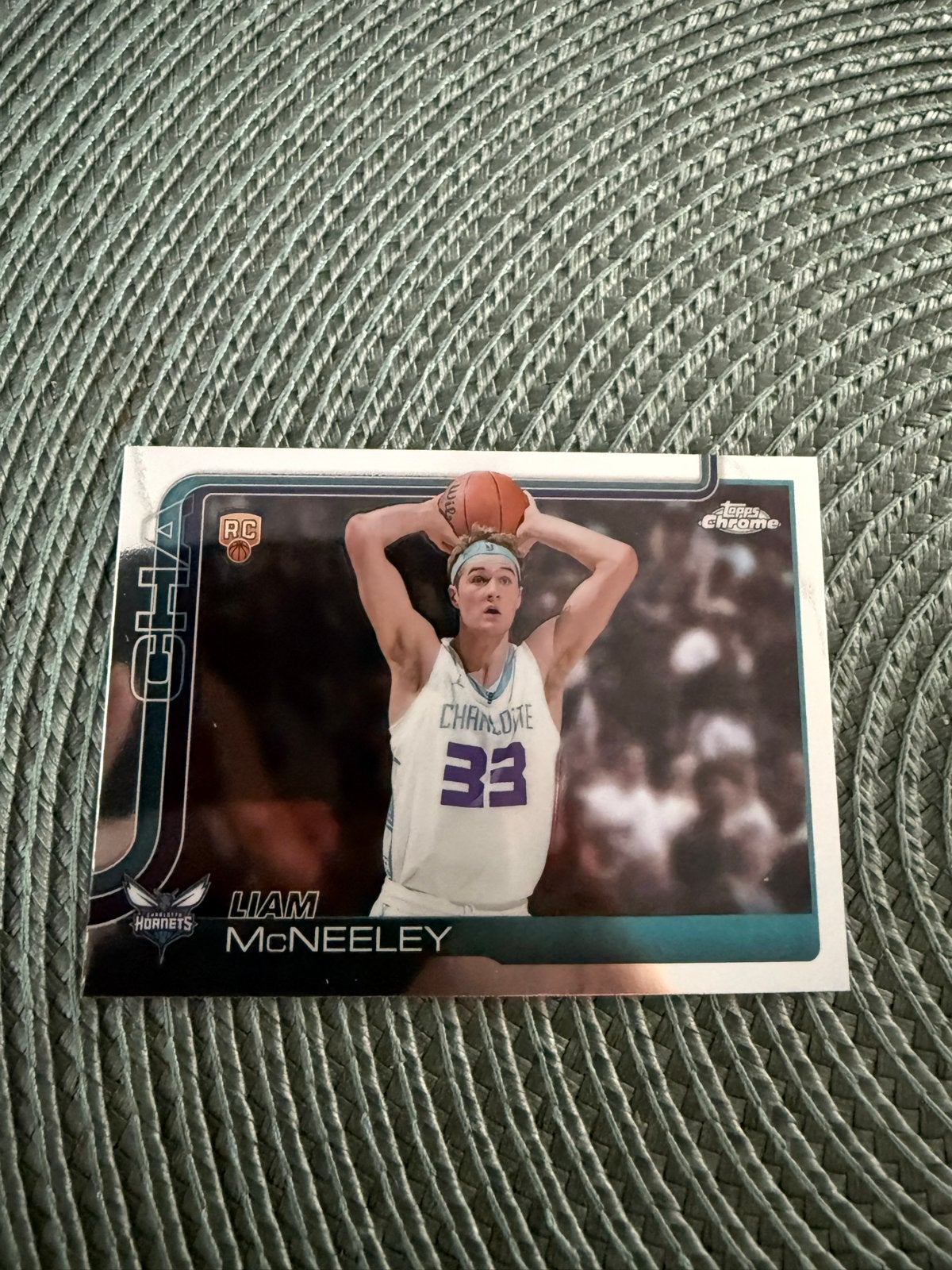 Liam McNeely Charlotte Hornets Topps Chrome RC Basketbalkaar, Ophalen of Verzenden, Zo goed als nieuw, Overige sporten, Spelerskaart