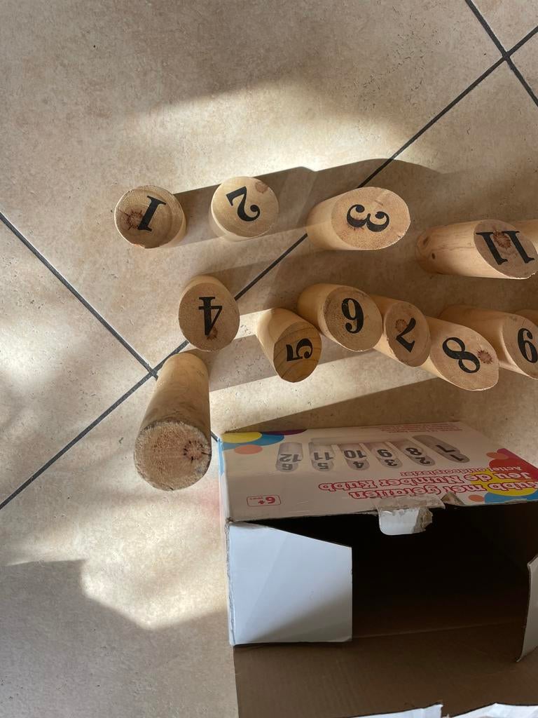 Jeu de number kubb houten spel, Hobby en Vrije tijd, Drie of vier spelers, Ophalen of Verzenden, Zo goed als nieuw