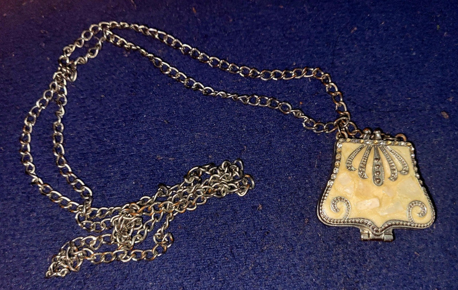 Elegante 1928 Jewelry Co. Vintage purse collection collier, Sieraden, Tassen en Uiterlijk, Kettingen, Gebruikt, Verzenden, Zilver