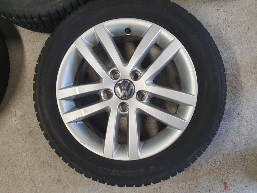 VW Velgen met Winterbanden - 16 inch, Gebruikt, 16 inch, Banden en Velgen, Personenwagen