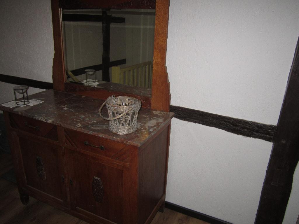 Oude  commode te koop  € 50,-, Ophalen