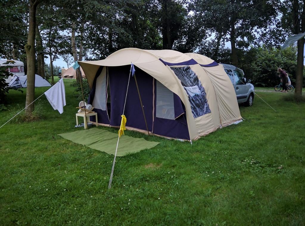 Bustent van Esvo, Caravans en Kamperen, Tenten, tot en met 4, Gebruikt, Ophalen