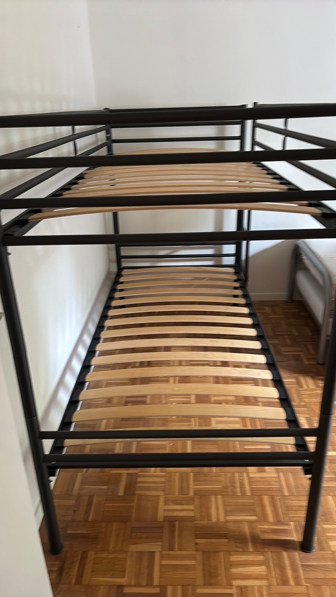 Stapelbed , metaal, zwart , 94 cm breed en 150 cm hoog, Ophalen, 90 cm, Tweepersoons, Zo goed als nieuw