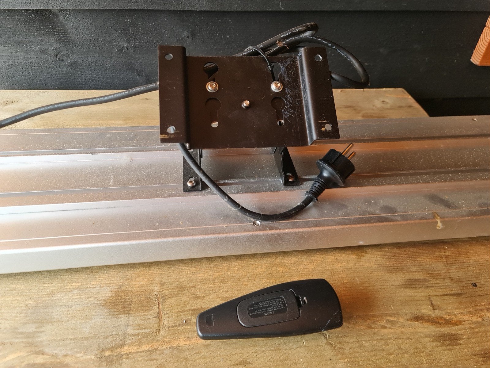 Heater, Tuin en Terras, Ophalen, Zo goed als nieuw, Elektrisch, Wand