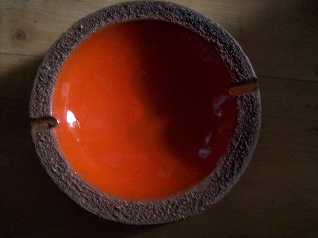 Vintage  Asbak rond  oranje/bruin steen/glazuur Jr 70, Verzamelen, Ophalen of Verzenden, Zo goed als nieuw, Asbak