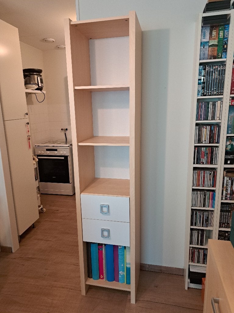 Hoge smalle boekenkast met lades, Huis en Inrichting, Kasten | Kledingkasten, Ophalen, Met plank(en), Minder dan 50 cm, Gebruikt