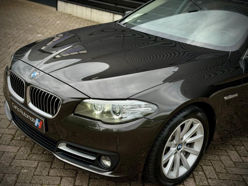 BMW 5 Serie Touring 528i VIRTUAL|PANO|HUD|STOELVENTILATIE|BL, Auto's, BMW, Gebruikt, Euro 6, 4 cilinders, 1790 kg