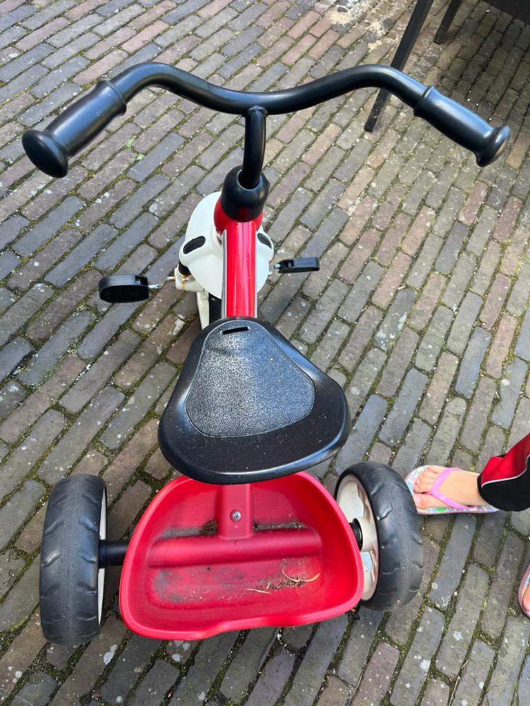 Puky driewieler rood/wit - Zo goed als nieuw, Ophalen, Zo goed als nieuw, Terugtraprem