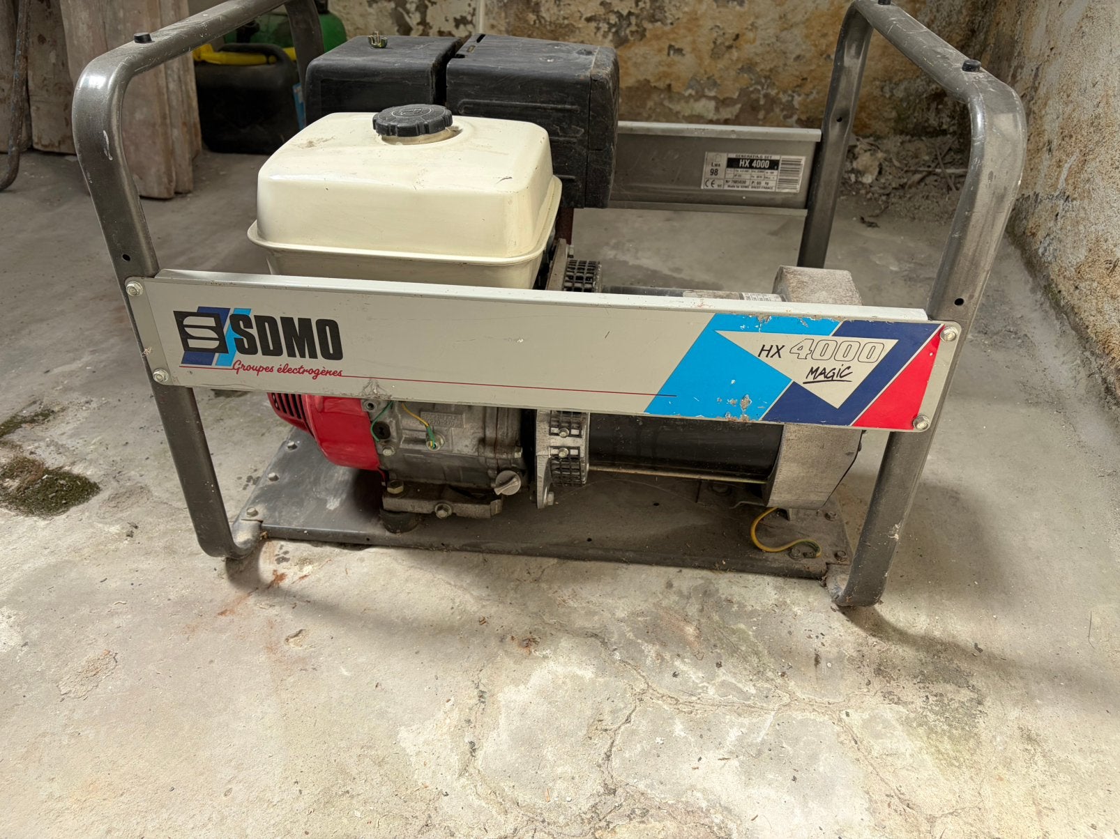 Aggregaat SDMO HX4000 4k VA-220 volt- 50Hz zie beschrijving, Doe-het-zelf en Verbouw, Ophalen