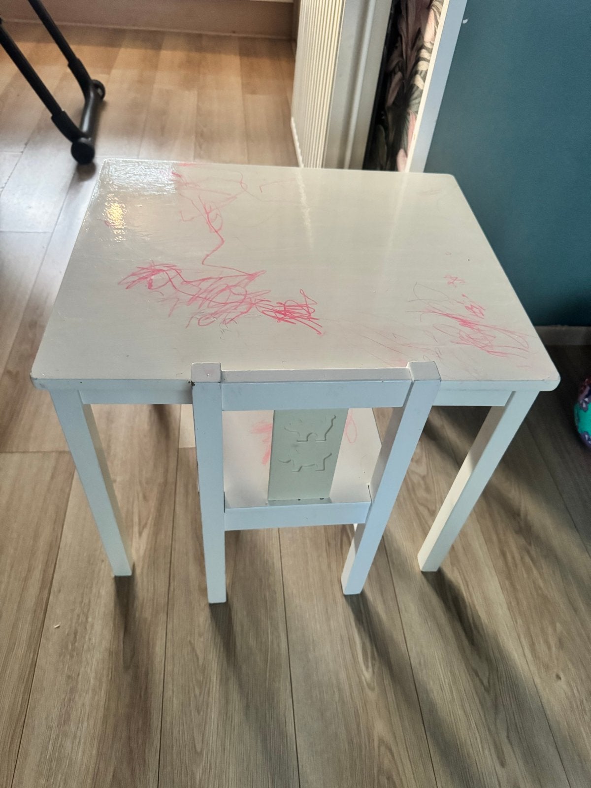 Kinder tafel en stoel set - Gebruikt, Kinderen en Baby's, Kinderkamer | Tafels en Stoelen, Ophalen, Gebruikt, Tafel(s) en Stoel(en)