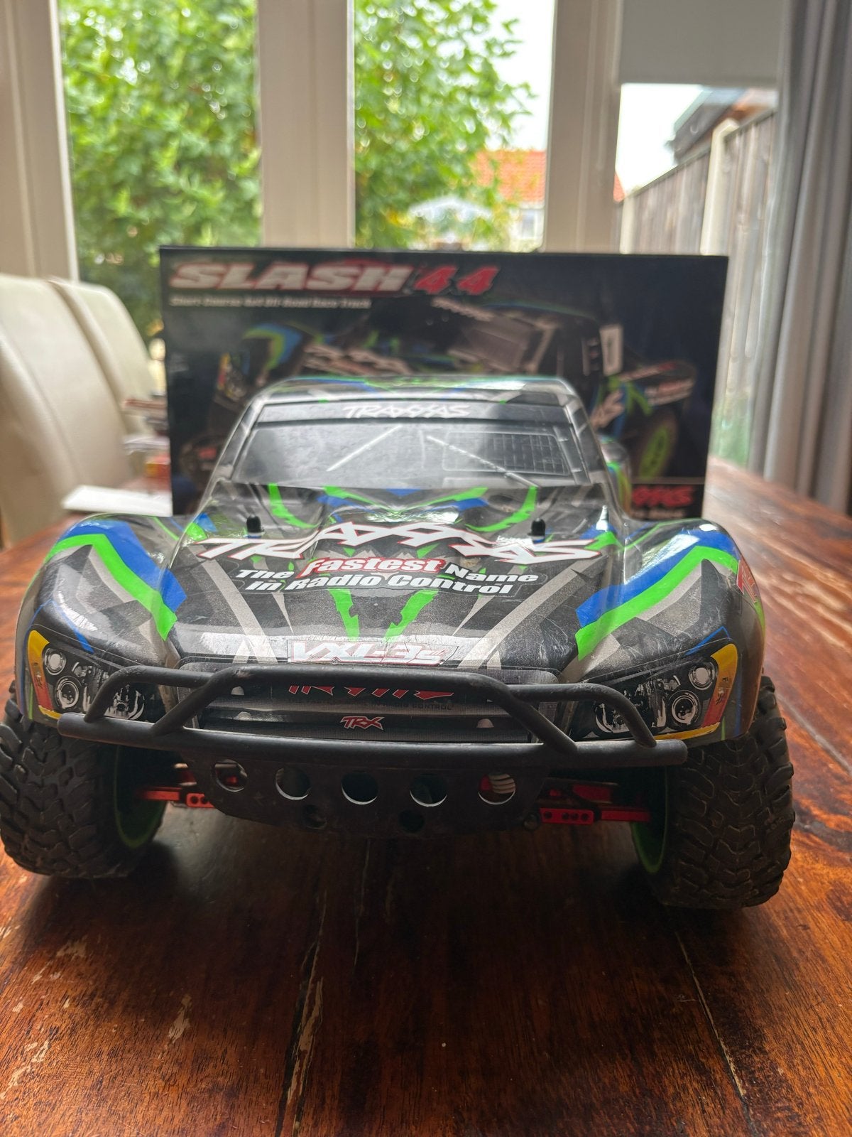Traxxas Slash 4x4 VXL Brushless RC Auto met Aluminium Upgrad, Gebruikt, Auto offroad, RTR (Ready to Run), Ophalen