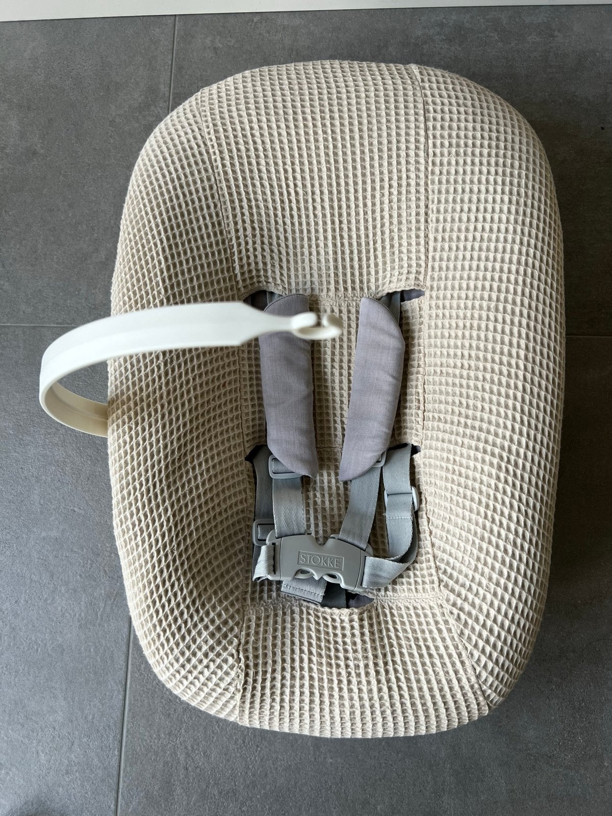 Stokke Tripp Trapp Newbornset met speelboog en hoezen, Ophalen of Verzenden, Zo goed als nieuw, Meegroeistoel, Gordel(s)