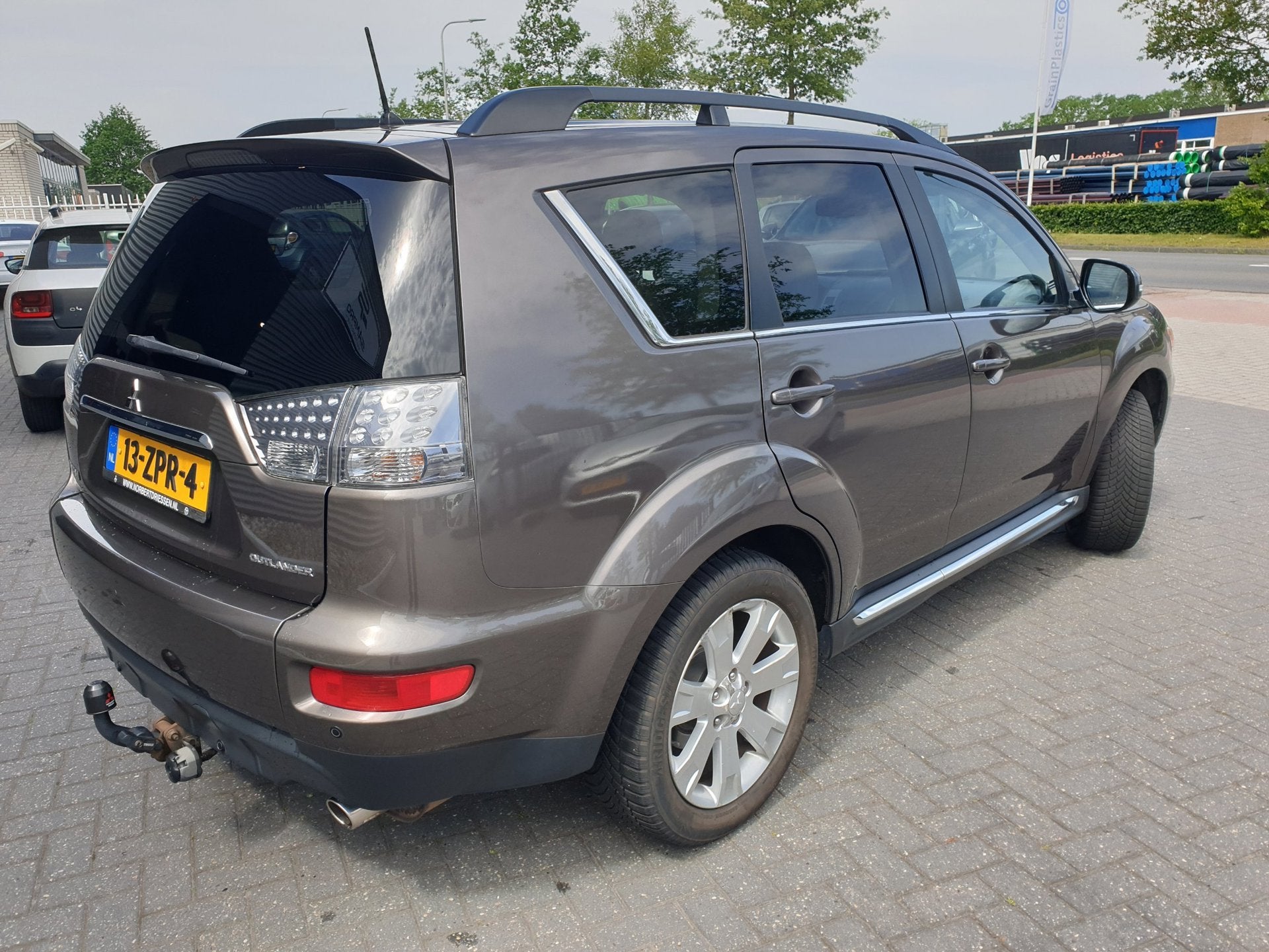 Mitsubishi Outlander 2.0 Edition Two Automaat, Auto's, Beige, 4 cilinders, Bruin, Xenon verlichting