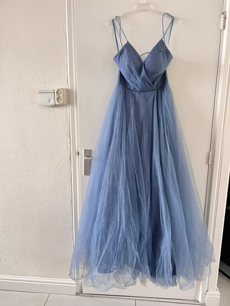 Lichtblauwe gala jurk met subtiele glitters maat m, Maat 38/40 (M), Galajurk, Ophalen of Verzenden, Zo goed als nieuw