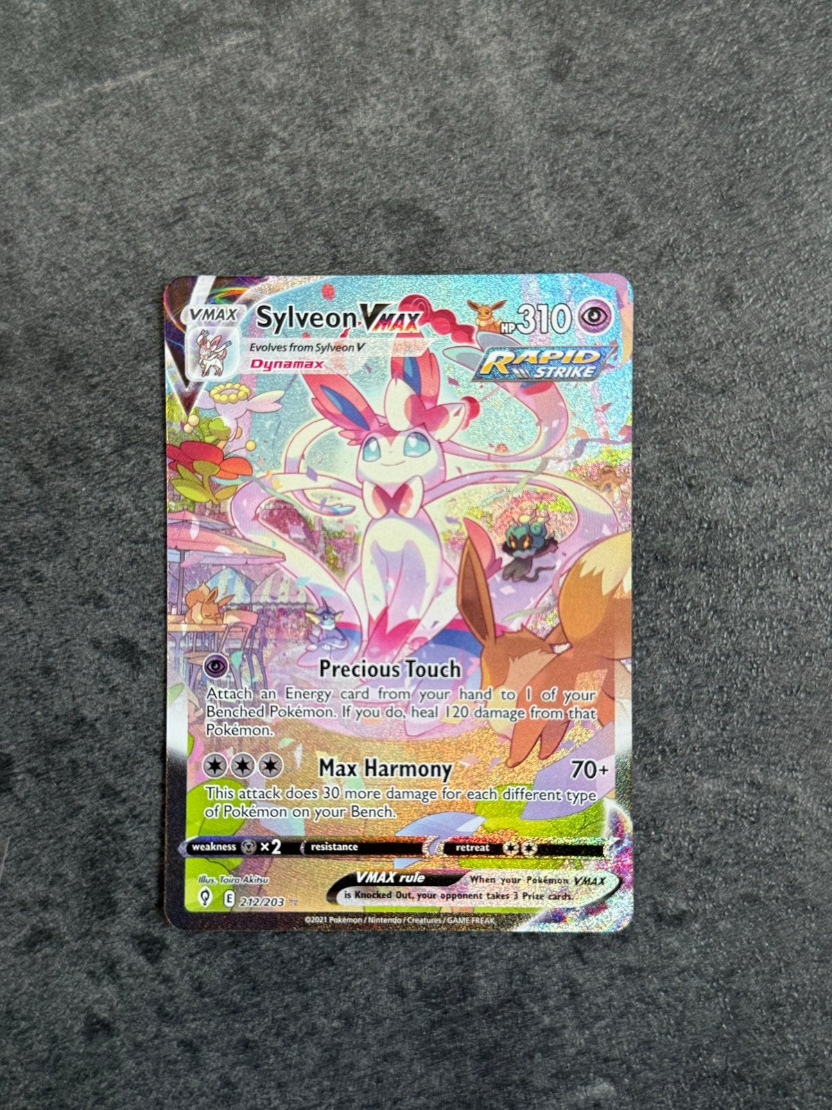 Sylveon VMAX 212/203 Evolving Skies Pokémon Kaart, Hobby en Vrije tijd, Ophalen of Verzenden, Zo goed als nieuw, Losse kaart, Foil