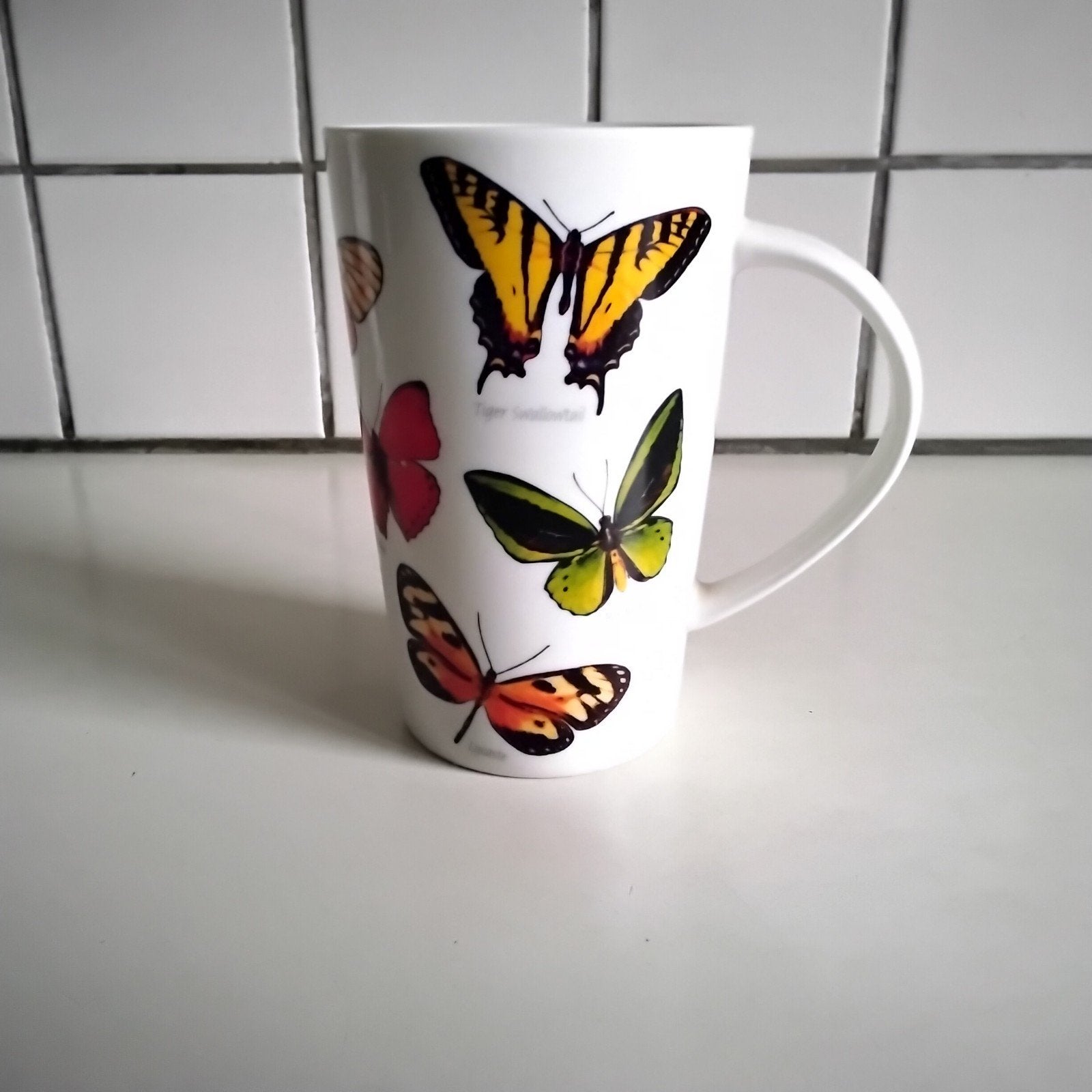 The Leonardo collection  grote mok butterfly, Huis en Inrichting, Ophalen of Verzenden, Porselein, Overige stijlen, Kop(pen) en/of Schotel(s)