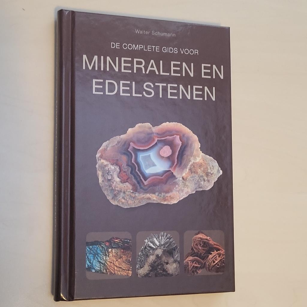 Schumann - De Complete Gids voor Mineralen en Edelstenen, Boeken, Ophalen of Verzenden, Zo goed als nieuw, Natuur algemeen, Walter Schumann