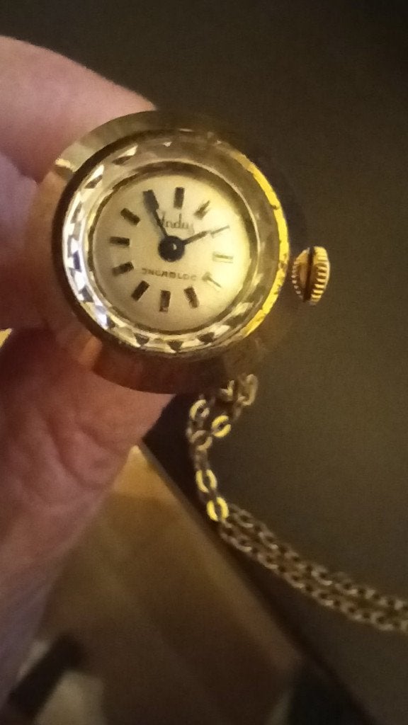 Horloge aan halsketting - merk Indus - goudkleurig, Overige merken, Overige materialen, Zakhorloge, Gebruikt