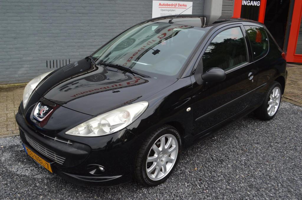 Peugeot 206 + 1.4 XS Airco Stuurbekrachtiging Jaar APK 2010, Auto's, Peugeot, Voorwielaandrijving, 206+, Stof, 4 cilinders