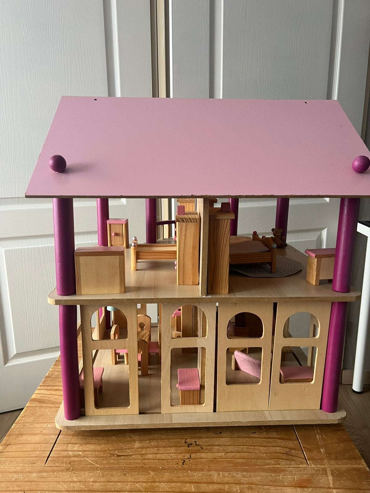 Leuk poppenhuis, Ophalen, Zo goed als nieuw, Poppenhuis