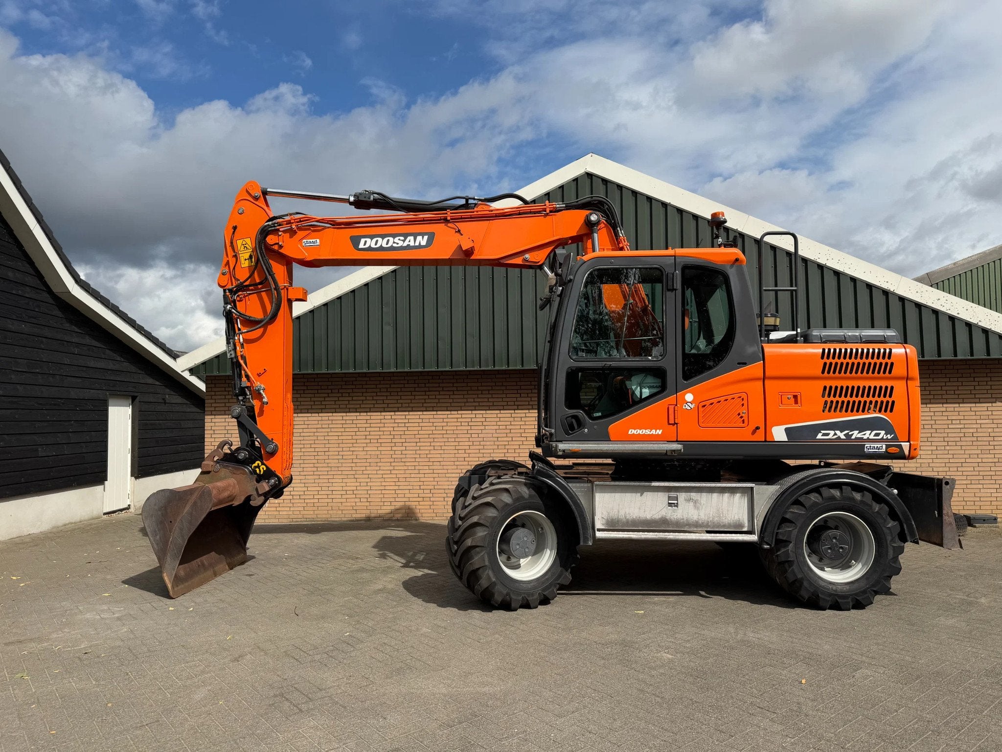 Doosan DX140W DX140W-5 (bj 2018), Graafmachine