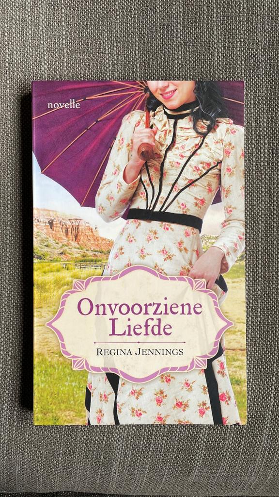 Regina Jennings - Onvoorziene liefde, Ophalen of Verzenden, Zo goed als nieuw, Regina Jennings