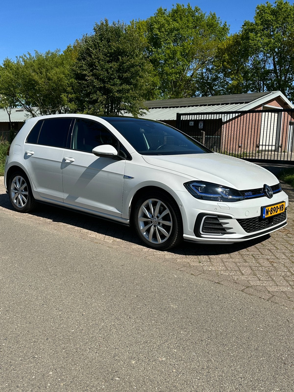 Volkswagen Golf GTE 1.4 TSI Hybride 204pk 5D Aut 2018, Zwart, 4 cilinders, Wit, 1395 cc