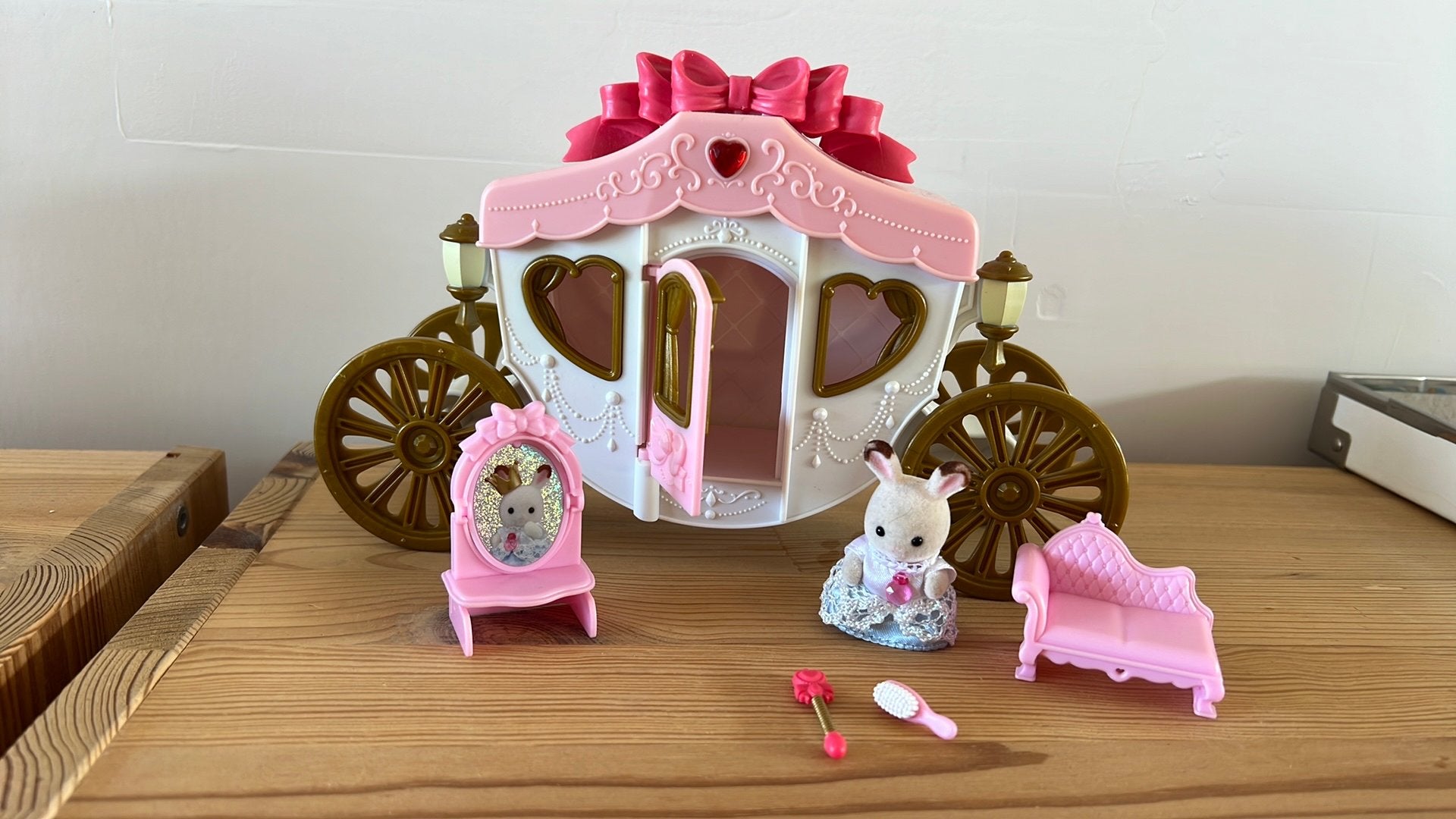 Sylvanian koets, Ophalen of Verzenden, Zo goed als nieuw, Poppenhuis