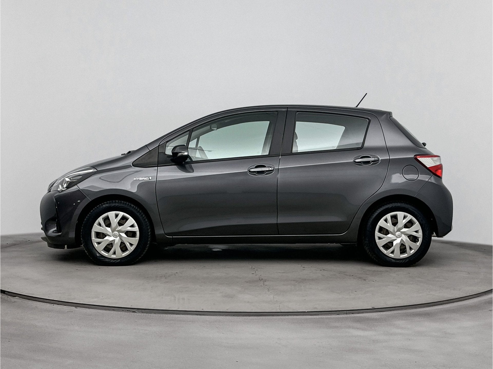 Toyota Yaris 1.5 Hybrid Active (bj 2019, automaat), 12 maanden, Euro 6, 4 cilinders, Automatische klimaatregeling