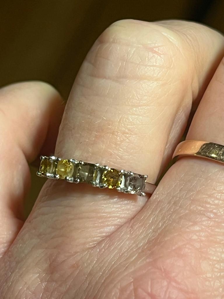14 k wit gouden rijring met 5 diamanten, maat 18, Ophalen of Verzenden, Zo goed als nieuw, Goud, Overige merken