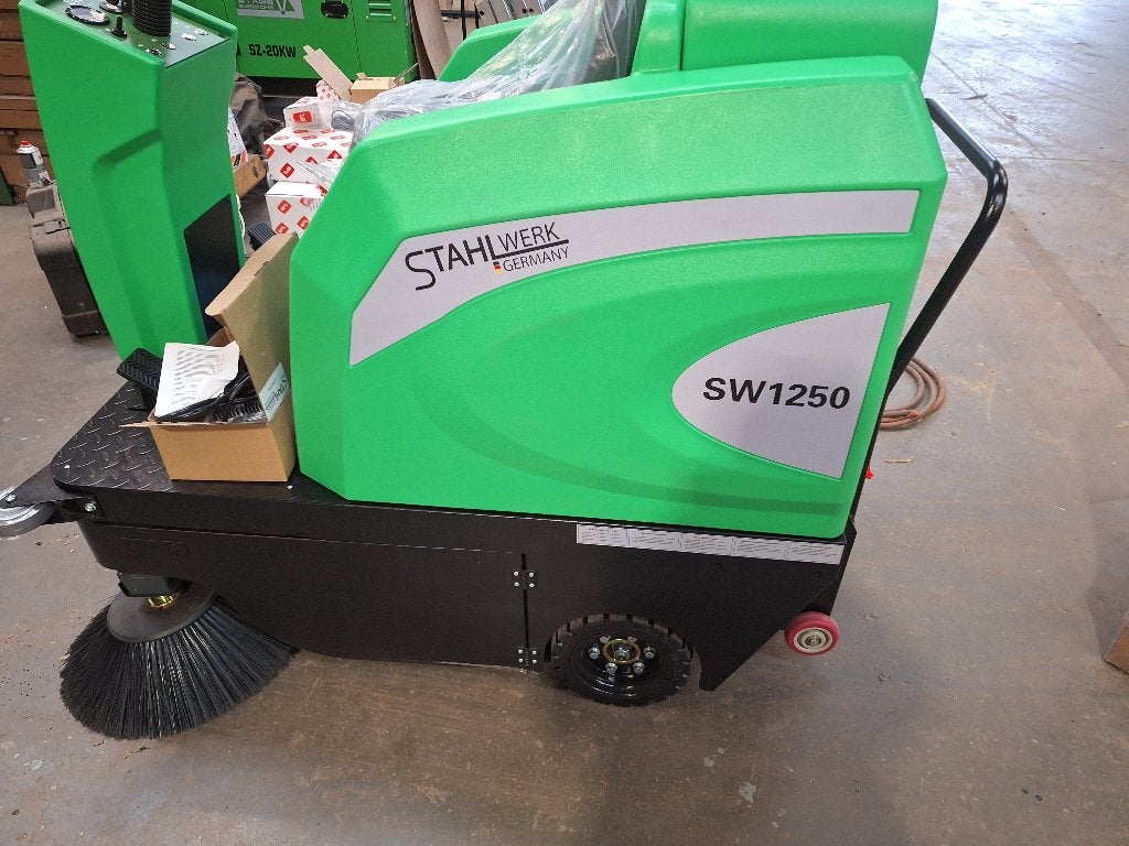 Stahlwerk SW1250-e veegmachine Nieuw!, Doe-het-zelf en Verbouw, Ophalen, Nieuw