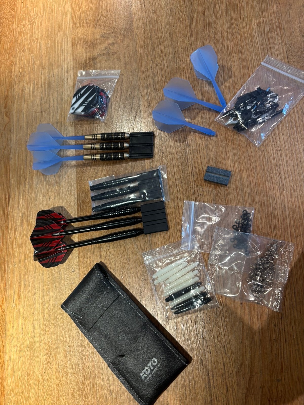 Dart set met 9 pijlen, Ophalen of Verzenden, Zo goed als nieuw, Pijlen