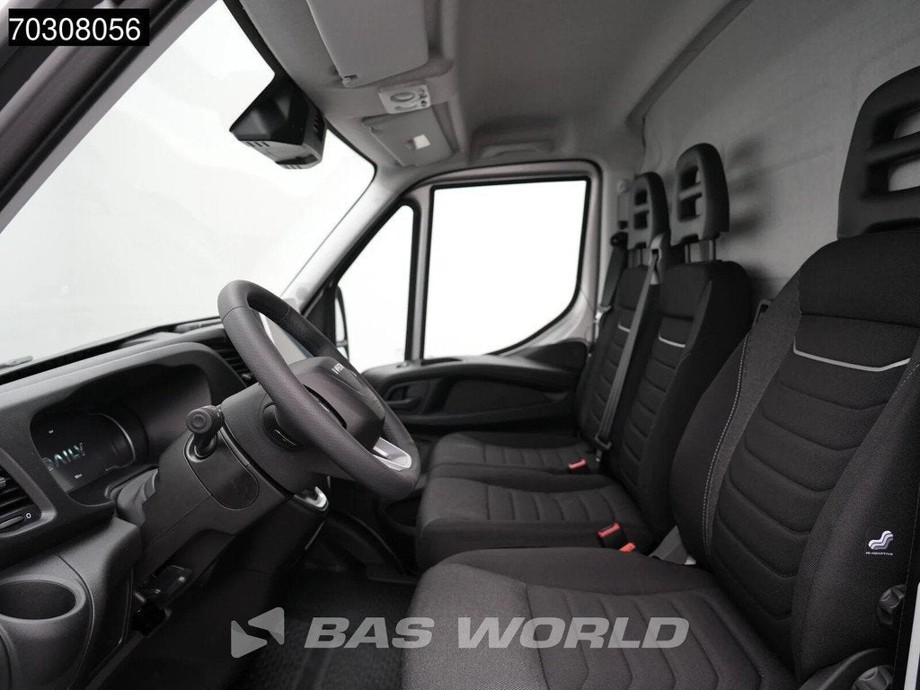 Iveco Daily 35S21 3.0L Automaat L3H2 210PK ACC LED Airco Cam, Auto's, Automaat, Stof, Euro 6, 4 cilinders