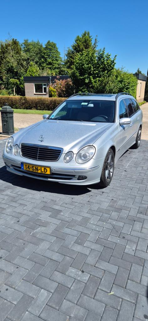 Mercedes-Benz E-Klasse 3.0 CDI E320 Combi AUT 2006 Grijs, Auto's, Mercedes-Benz, Achterwielaandrijving, 2987 cc, Particulier, 6 cilinders
