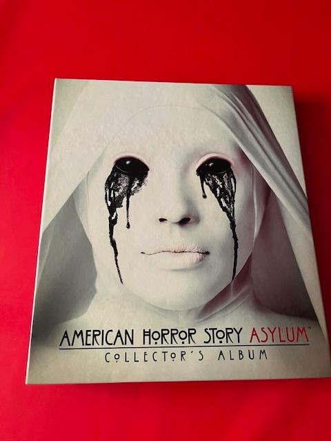 American Horror Story Asylum Season 2 Trading Cards + Binder, Ophalen of Verzenden, Nieuw, Tv, Foto of Kaart