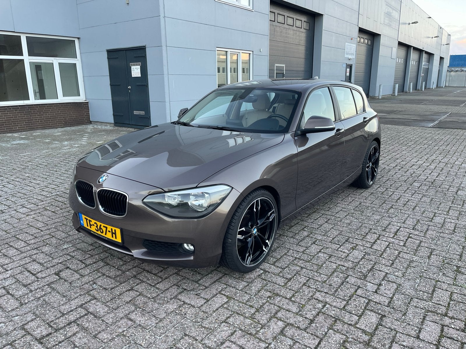 BMW 1-Serie 1.6 116D EDE 5DR 2014 Bruin, Verwarmde buitenspiegels, 4 cilinders, Bruin, Leder