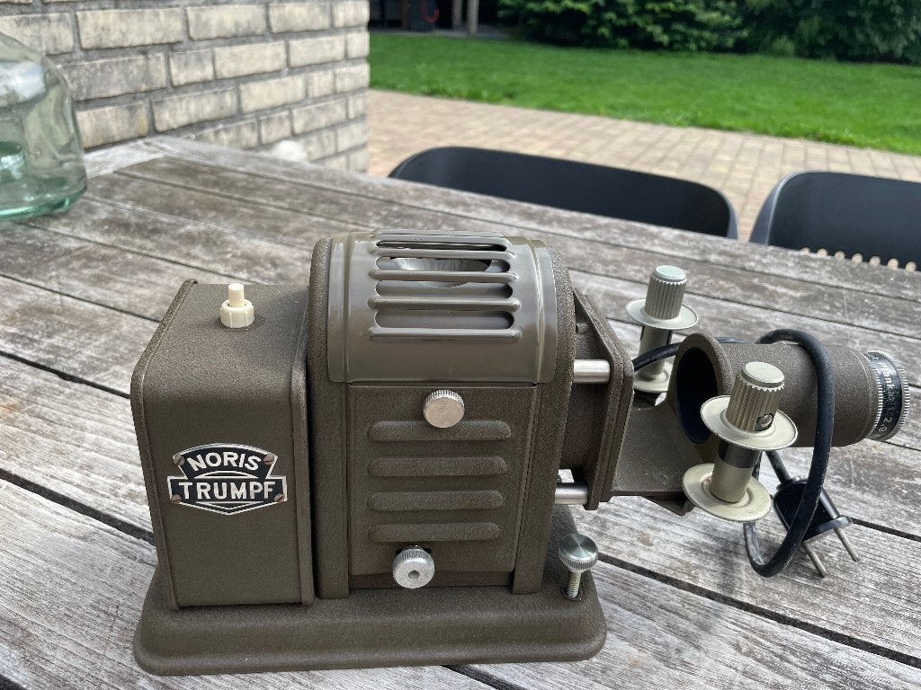Vintage Noris Trumpf projector, Ophalen, Gebruikt