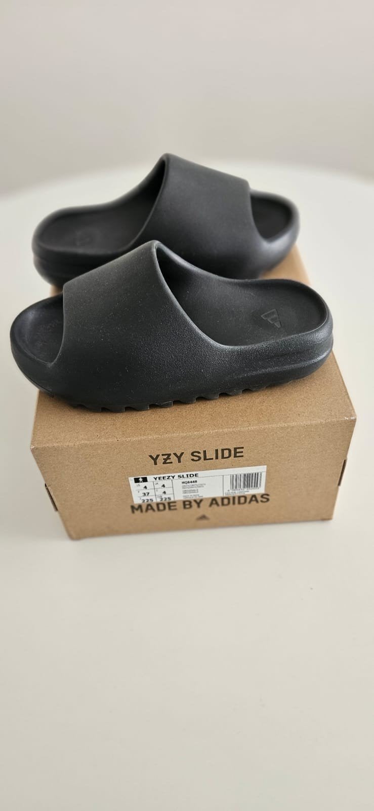 Yeezy Adidas, Kleding | Dames, Schoenen, Ophalen of Verzenden, Zo goed als nieuw, Sneakers of Gympen